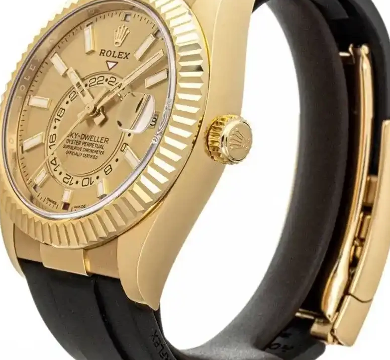 Prestigious Jewellers Sky-Dweller Rubber Rolex 326238 0707